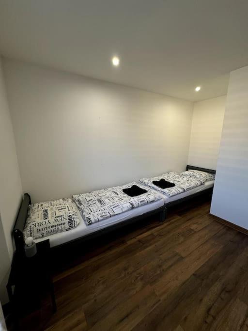 Modern Apartment In City Centre Banská Bystrica Exterior foto